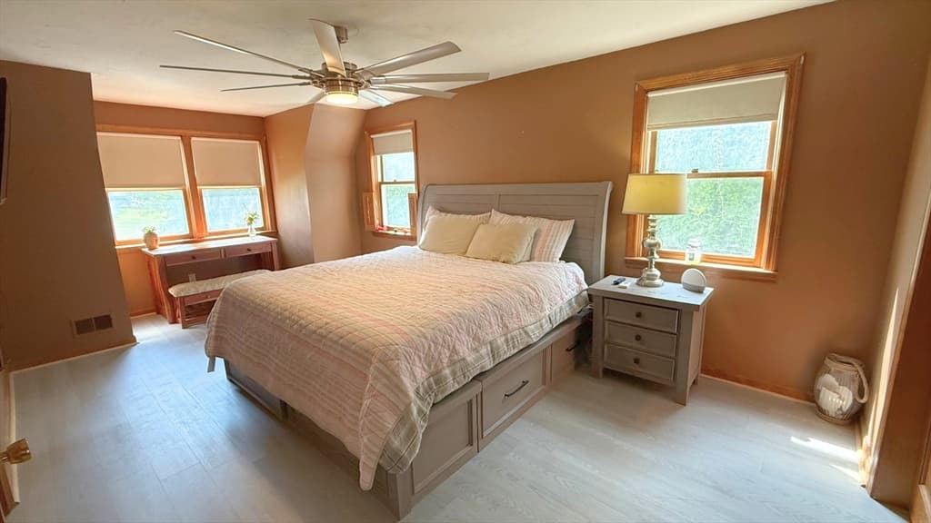 14 Indian Ridge Dr, Leominster MA 01453 photo 9