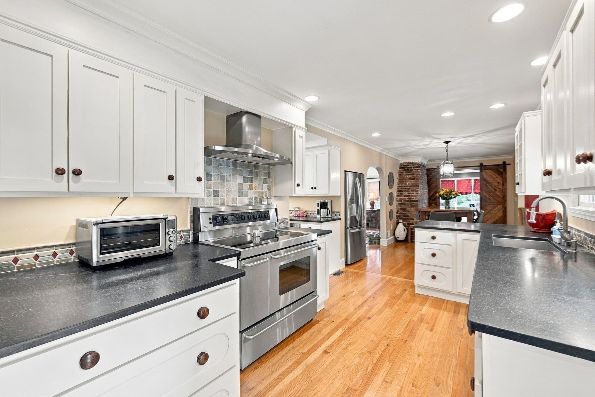 Single Family Residence at 62 Walnut Road, Hamilton MA 01982, Hamilton, photo 3 of 34