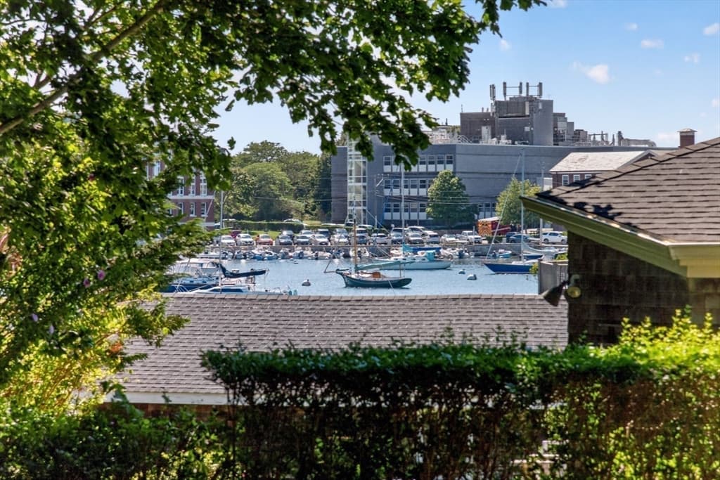 62 School St, Falmouth MA 02543 photo 7
