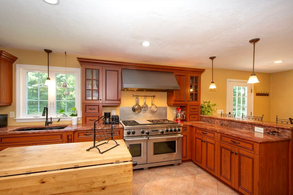 15 Hillside Lane, Bridgewater MA 02324 photo 12