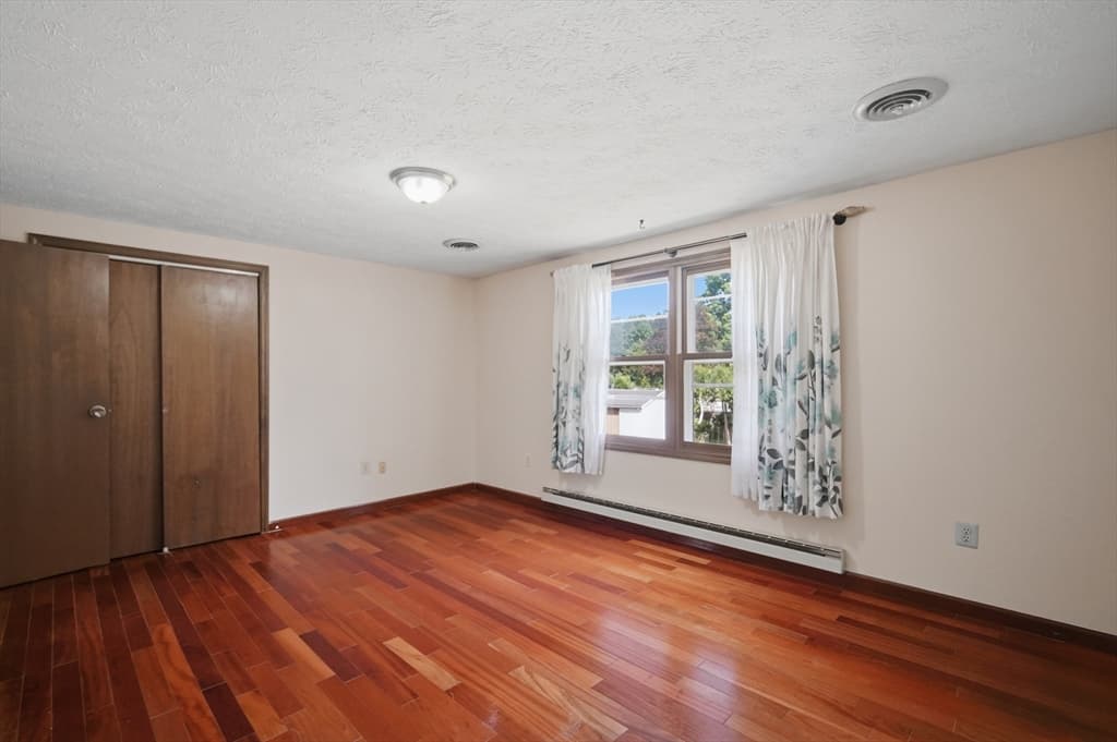 4 Baril Ln, Chicopee MA 01013 photo 14