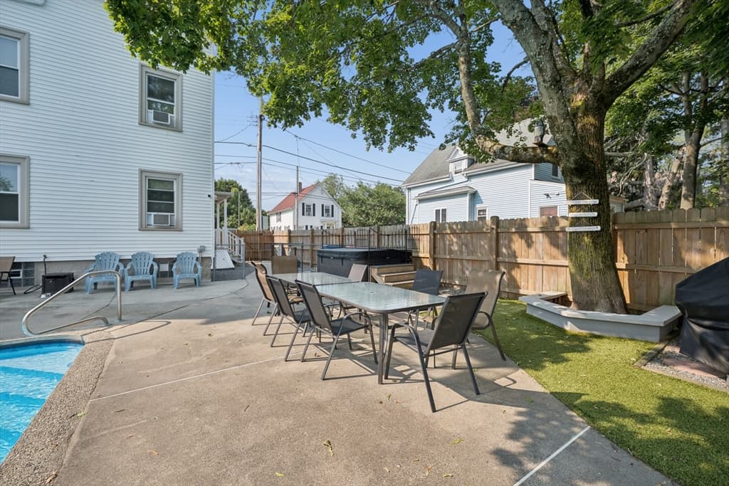 185 Richmond St, New Bedford MA 02740 photo 9