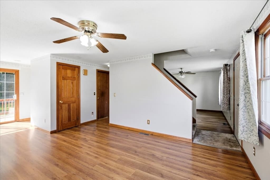 18 Scott Hollow Dr, Holyoke MA 01040 photo 16