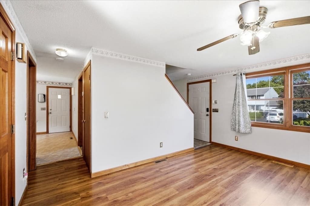 18 Scott Hollow Dr, Holyoke MA 01040 photo 12