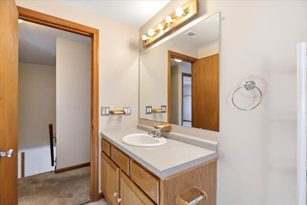 18 Scott Hollow Dr, Holyoke MA 01040 photo 29