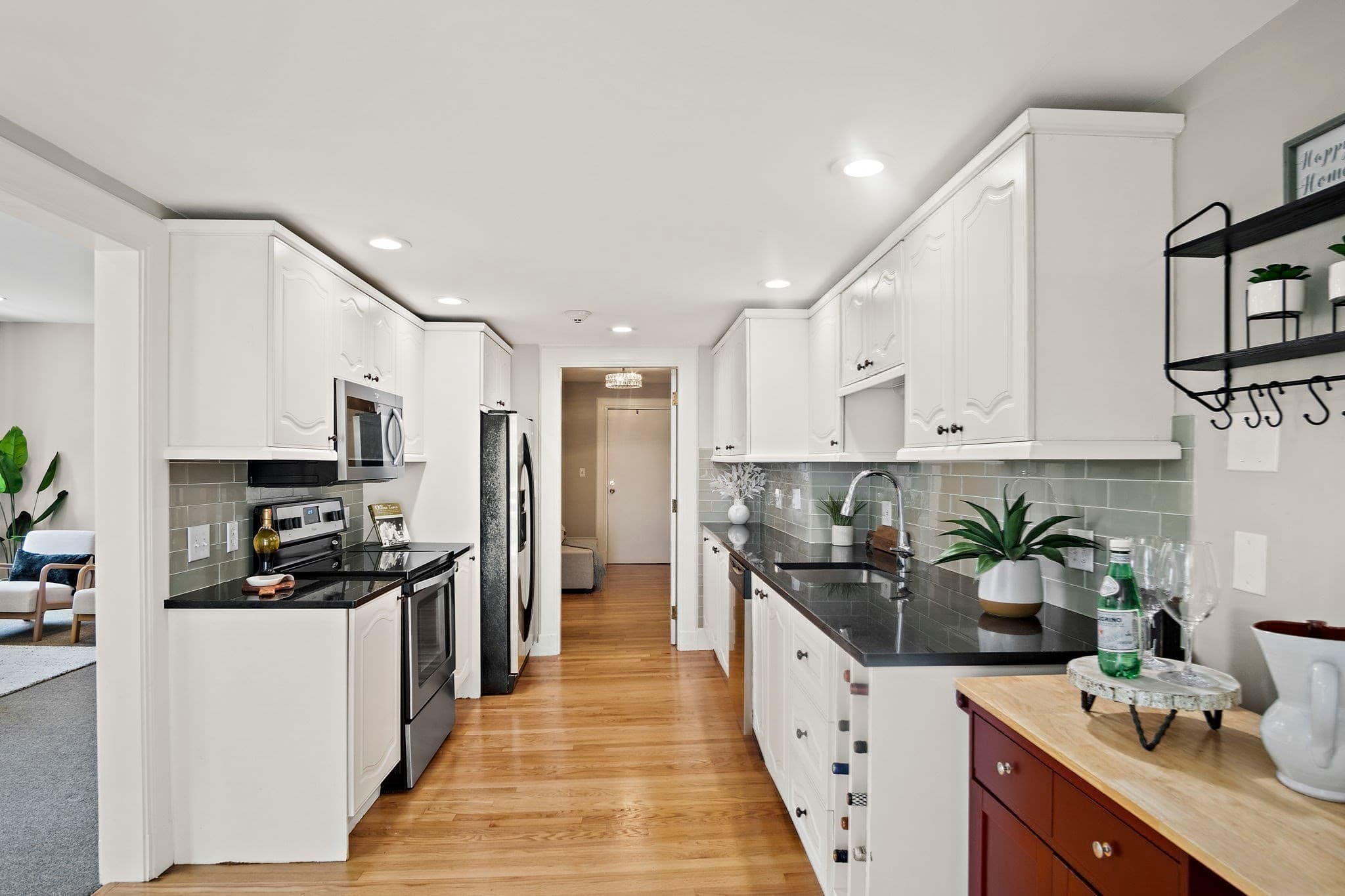 Condominium at 1401 Great Pond Road # 8, North Andover MA 01845, photo 8 of 38