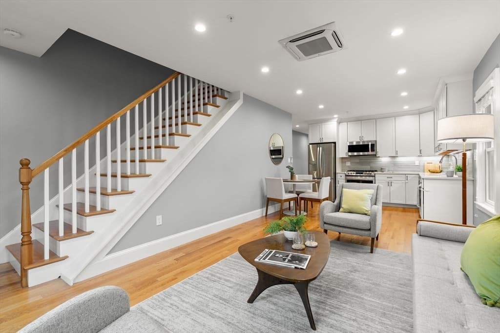 15 Ashland St # 2A, Boston MA 02122 photo 4
