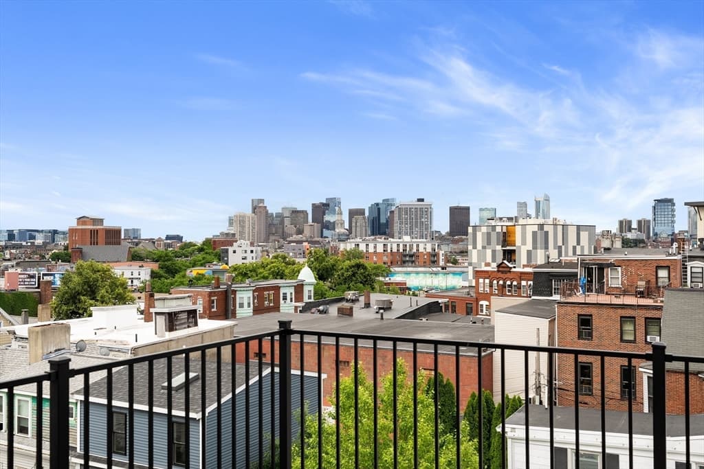17 Princeton St # 3, Boston MA 02128