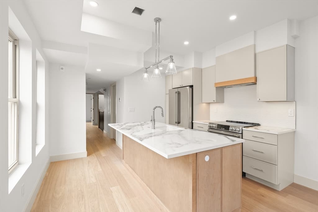 17 Princeton St # 3, Boston MA 02128 photo 4
