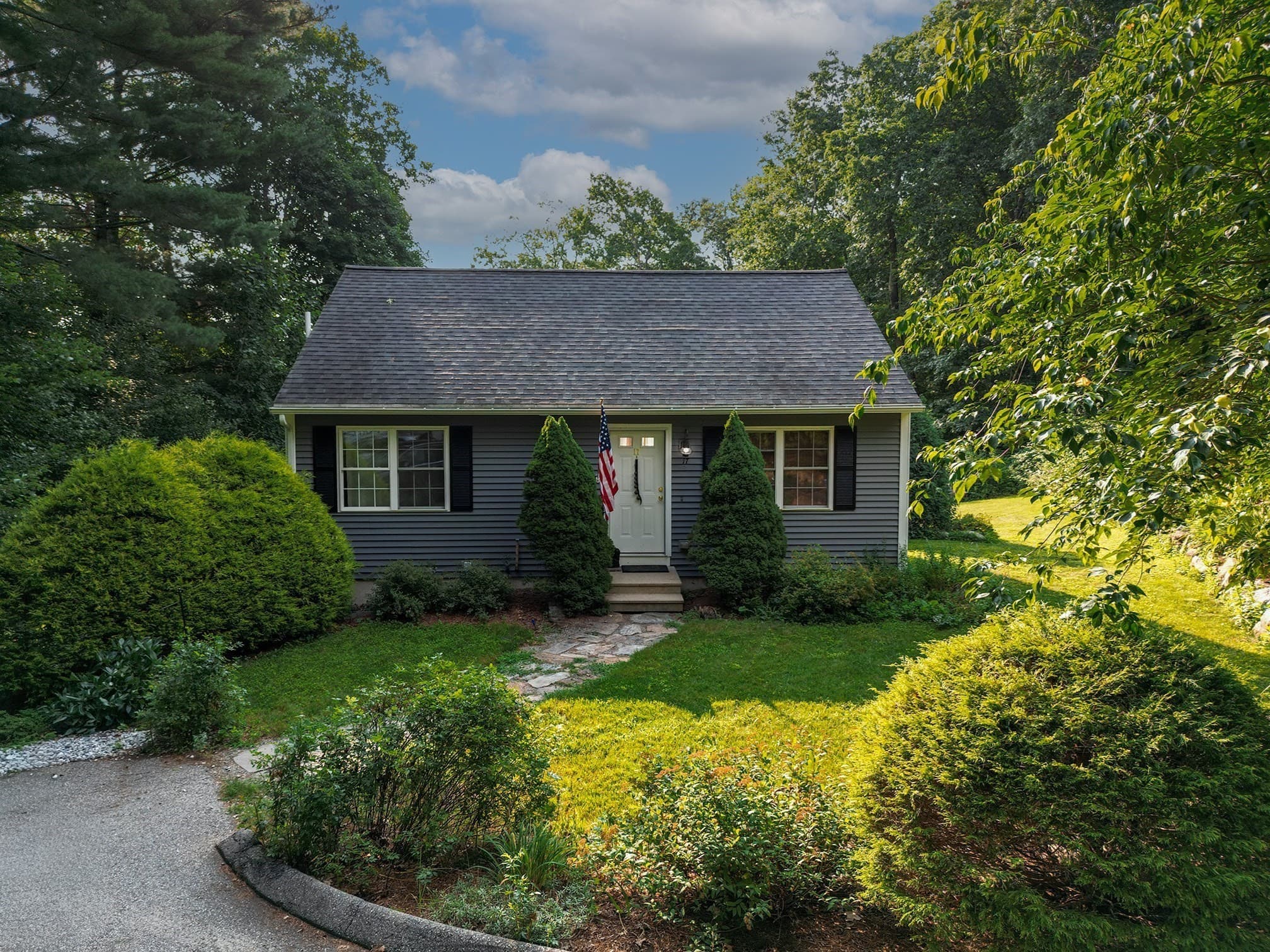 17 Atwater Pl, West Brookfield MA 01585