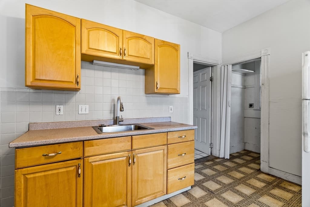 96 Ruthven St, Boston MA 02121 photo 12
