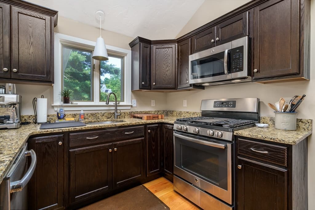 167 Willow St, Acton MA 01720 photo 12