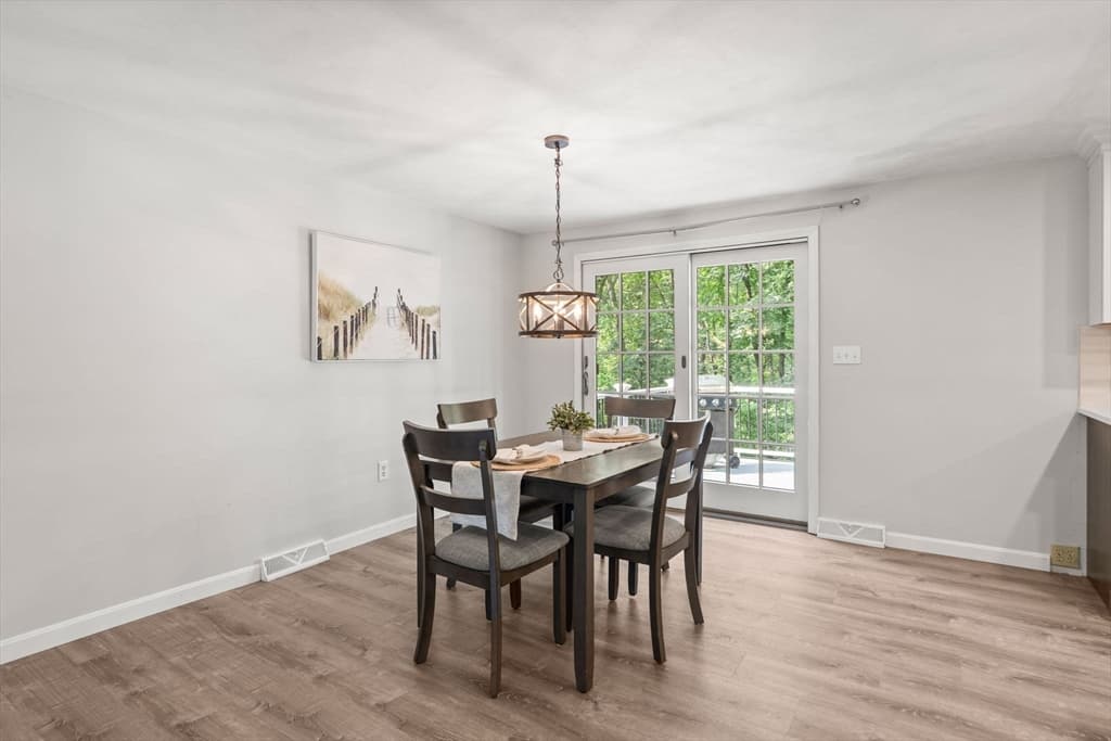 11 Groton Rd, Tyngsborough MA 01879 photo 6