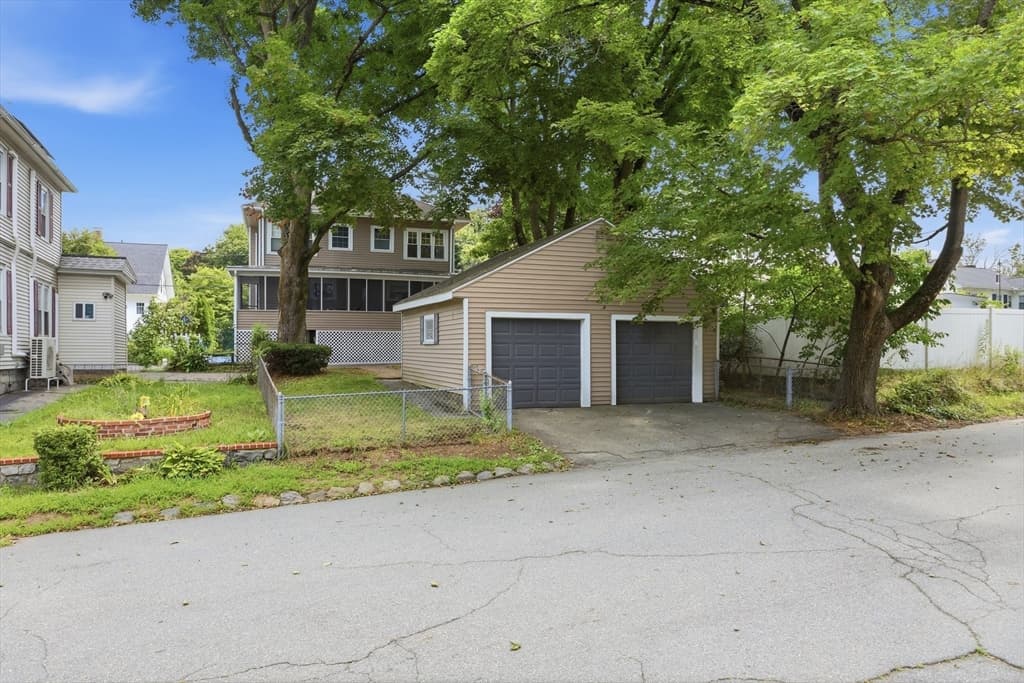 34 Daniels St # 34, Lowell MA 01852 photo 37