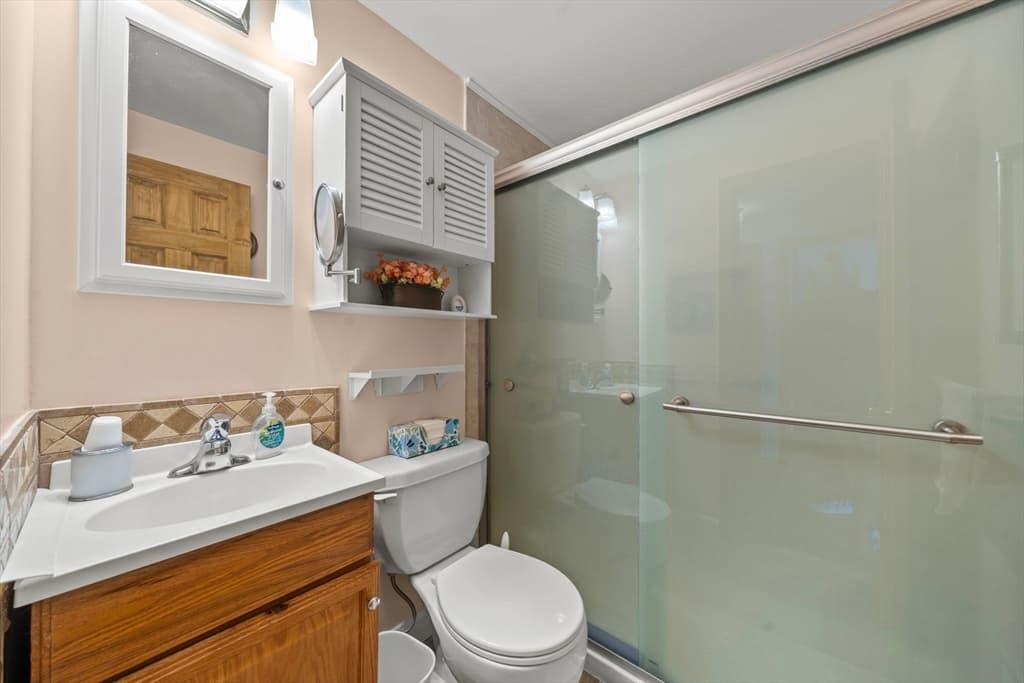 14 Richard Cir, Woburn MA 01801 photo 27