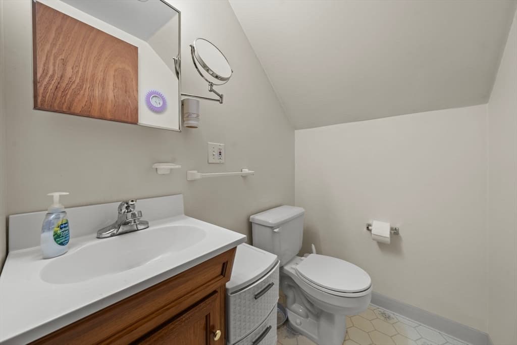 14 Richard Cir, Woburn MA 01801 photo 34