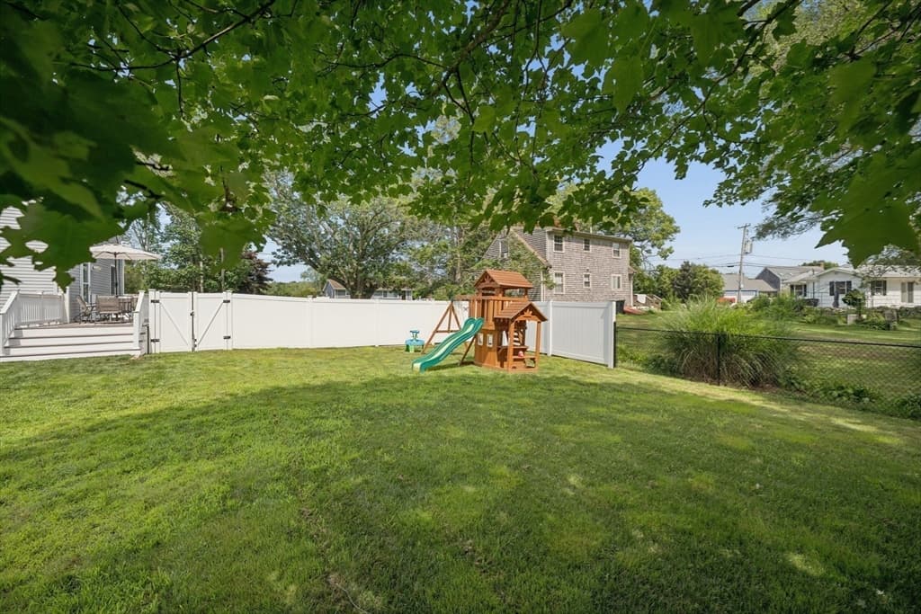 706 Russells Mills Rd, Dartmouth MA 02748 photo 27