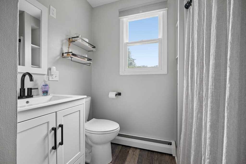 706 Russells Mills Rd, Dartmouth MA 02748 photo 8
