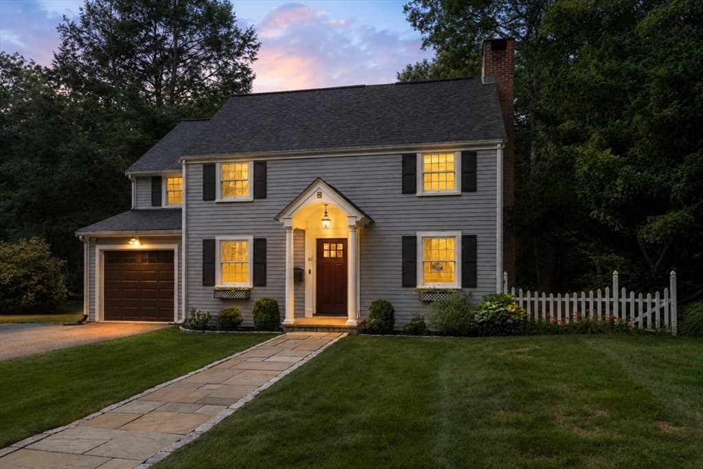 42 Sheridan Rd, Wellesley MA 02481
