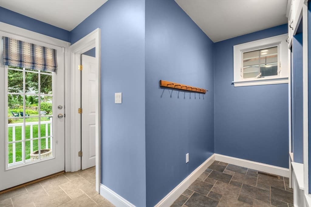 42 Sheridan Rd, Wellesley MA 02481 photo 14