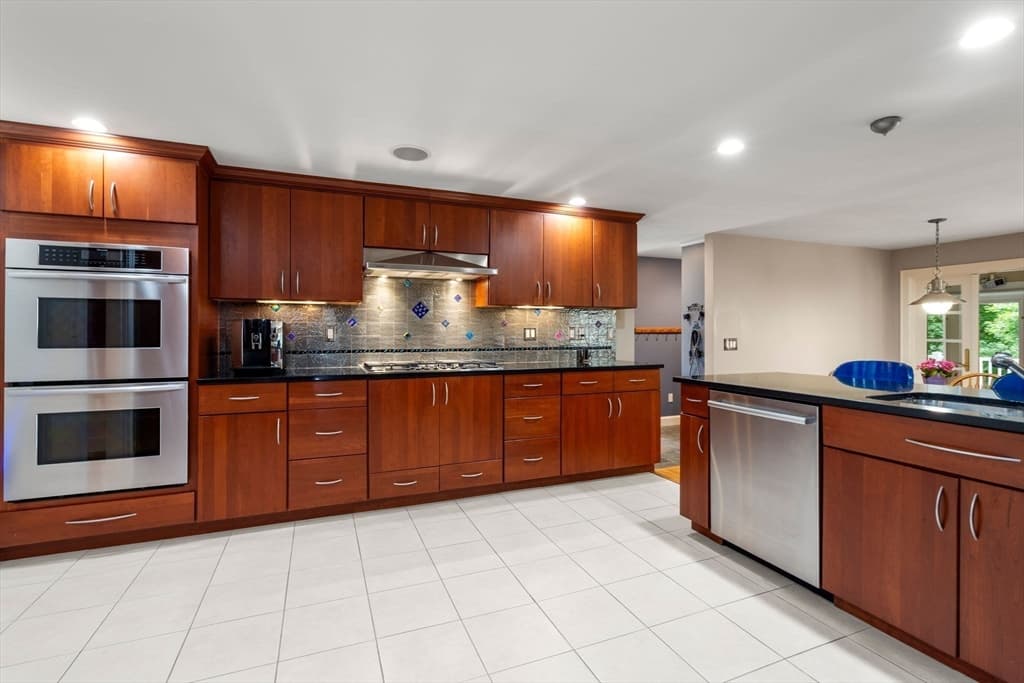42 Sheridan Rd, Wellesley MA 02481 photo 8