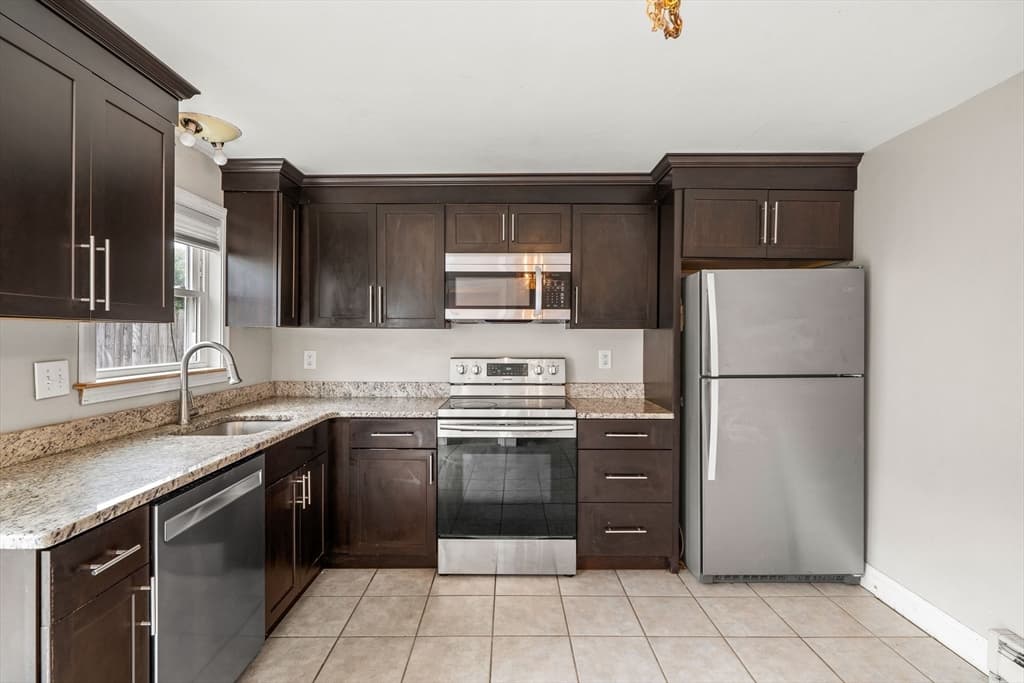 19 Orchard Ave # B, Haverhill MA 01830 photo 3