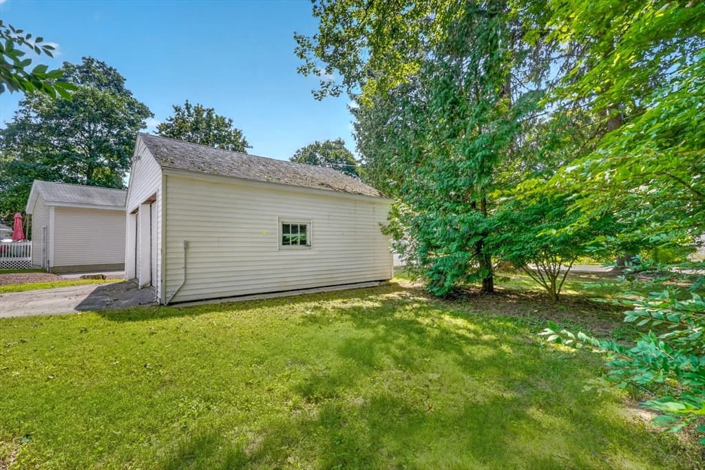 Single Family Residence at 6 Elm Ct, Maynard MA 01754, Maynard, photo 32 of 39