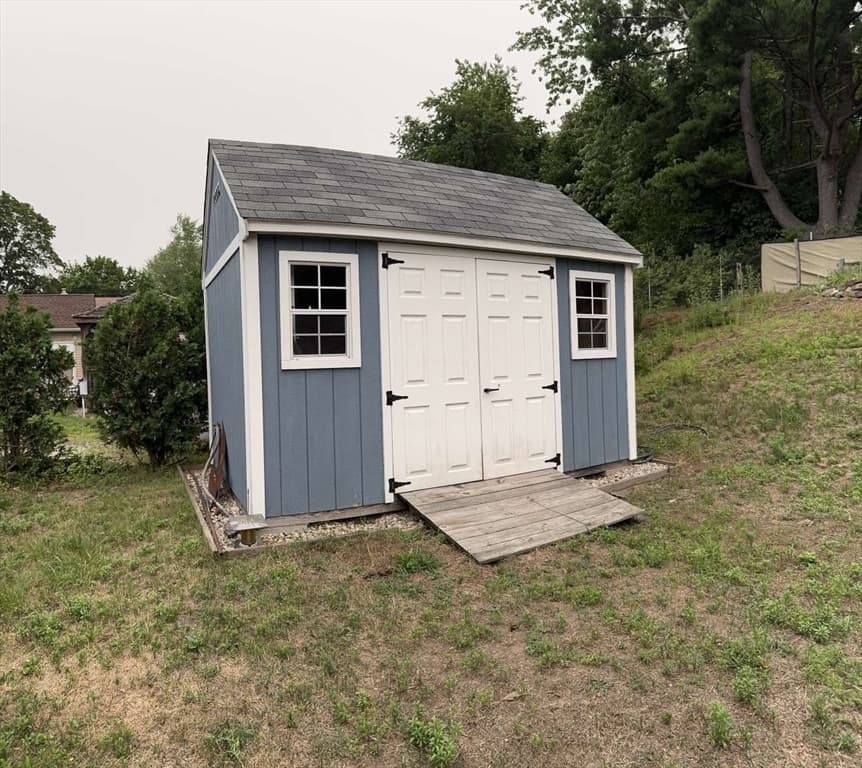 15 Wenonah Dr, Ludlow MA 01056 photo 16