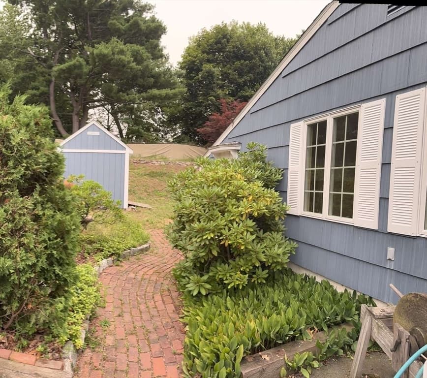 15 Wenonah Dr, Ludlow MA 01056 photo 14