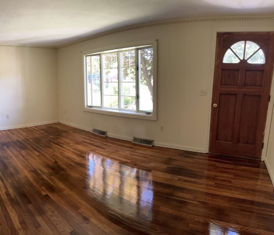 15 Wenonah Dr, Ludlow MA 01056 photo 4