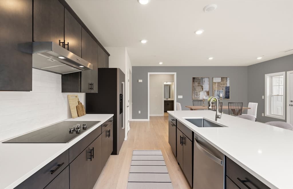 8 Peters Farm Way # 401, Westborough MA 01581 photo 3