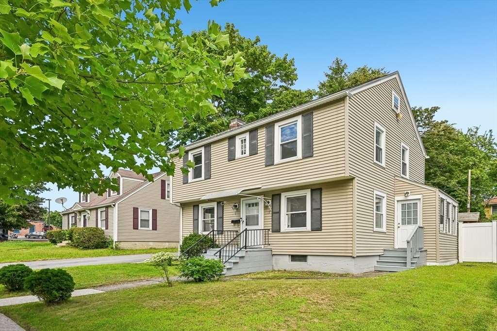 19 Walworth Street, Worcester MA 01602 photo 3