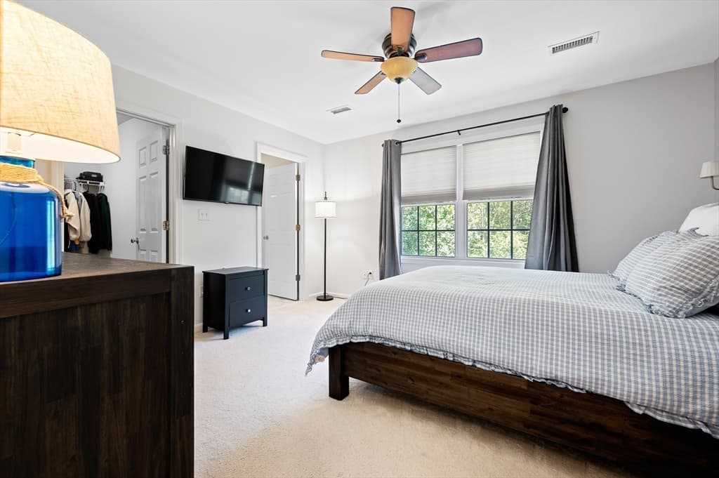 Condominium at 17 Oakes Cir # 17, Millbury MA 01527, Millbury, photo 19 of 34
