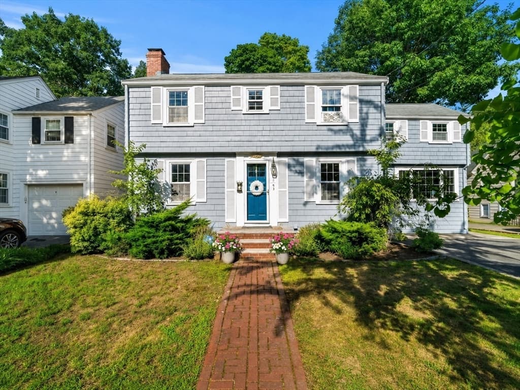 53 Sargent Rd, Swampscott MA 01907 photo 3