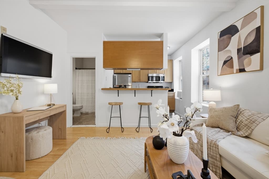330 Summit Ave # 104, Boston MA 02135