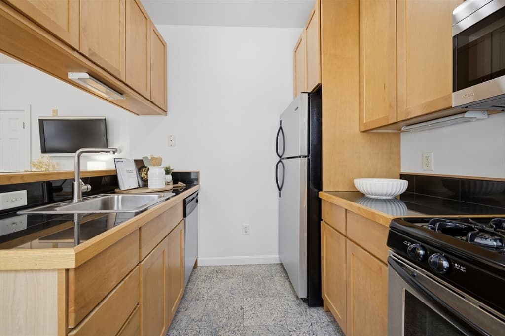 330 Summit Ave # 104, Boston MA 02135 photo 10