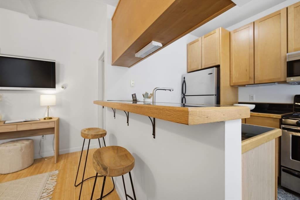 330 Summit Ave # 104, Boston MA 02135 photo 8