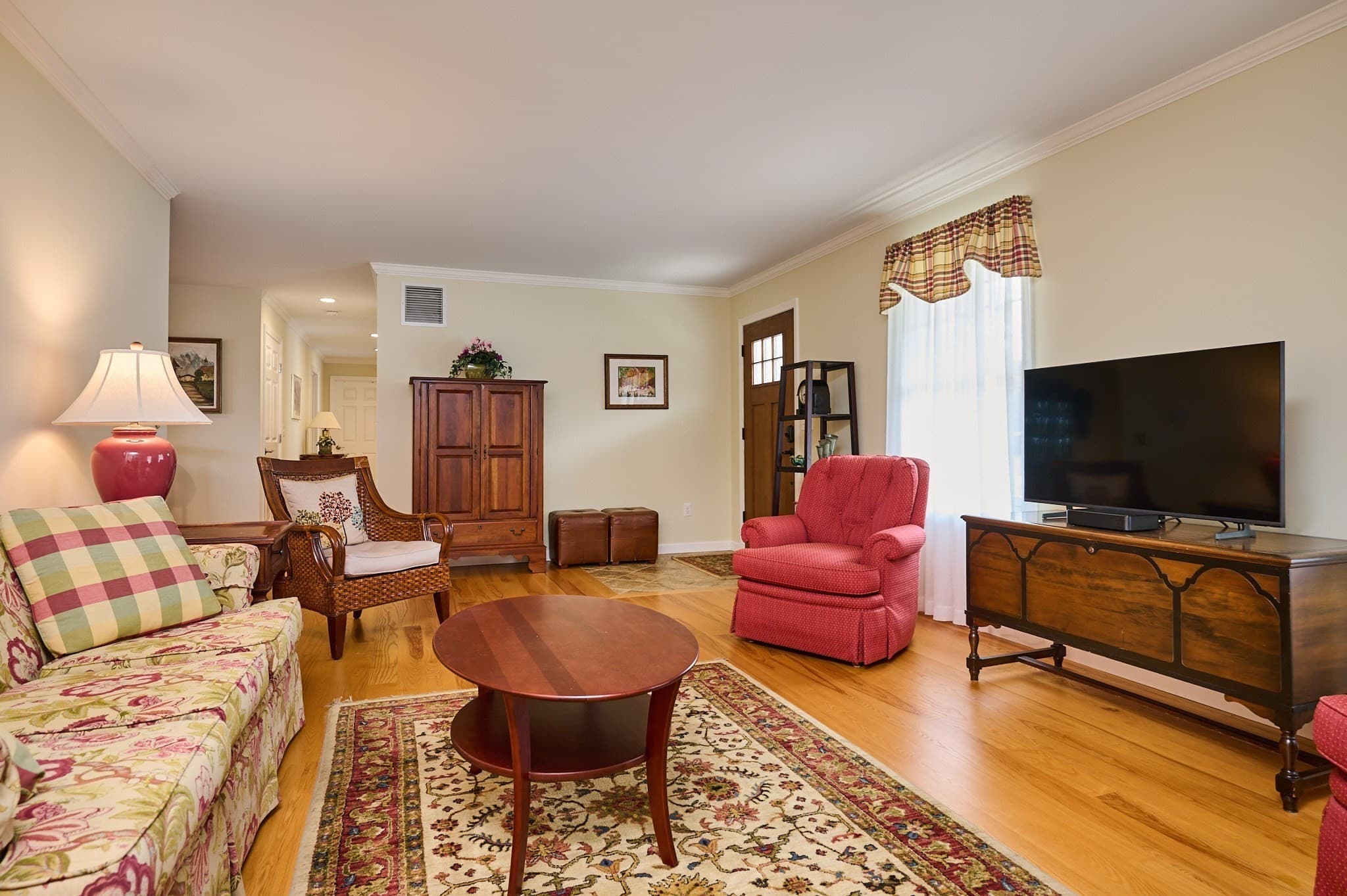 Single Family Residence at 420 Hadley Rd, Sunderland MA 01375, photo 4 of 33