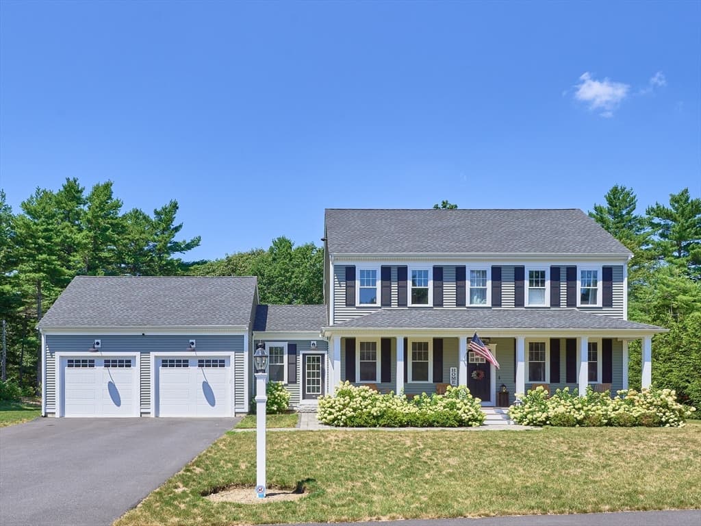 25 Cobblestone Ln, Middleboro MA 02346