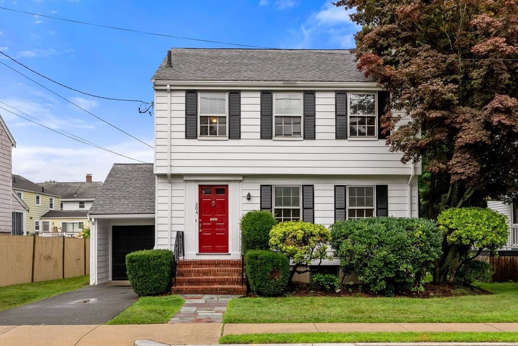 204 Thacher St, Milton MA 02186 photo 2