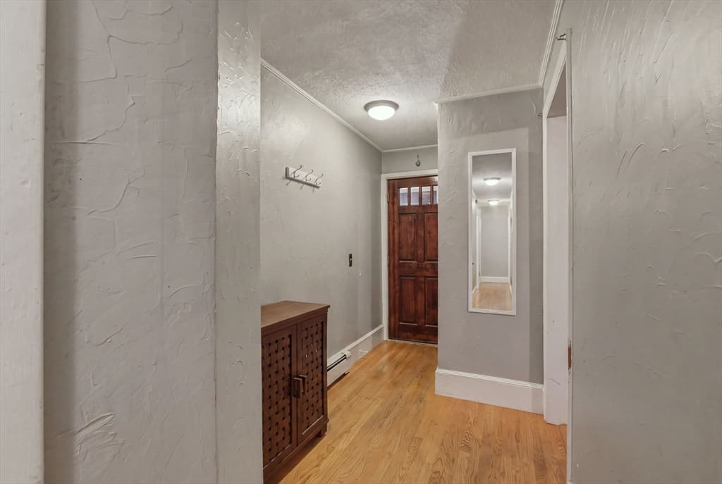 Condominium at 66 Beacon St # 1, Chelsea MA 02150, Chelsea, photo 5 of 27