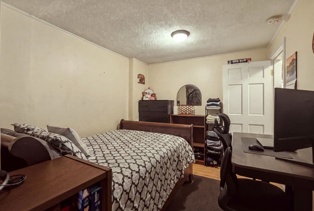 Condominium at 66 Beacon St # 1, Chelsea MA 02150, Chelsea, photo 18 of 27