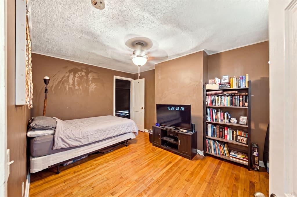 Condominium at 66 Beacon St # 1, Chelsea MA 02150, Chelsea, photo 25 of 27