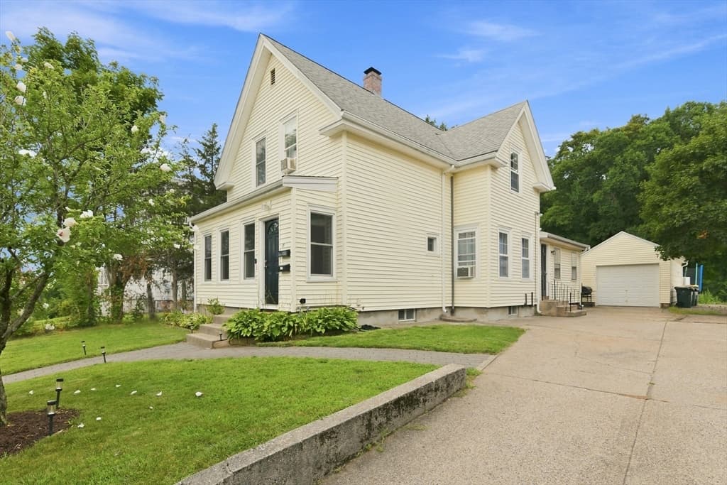 15 Mccarthy Street, Franklin MA 02038