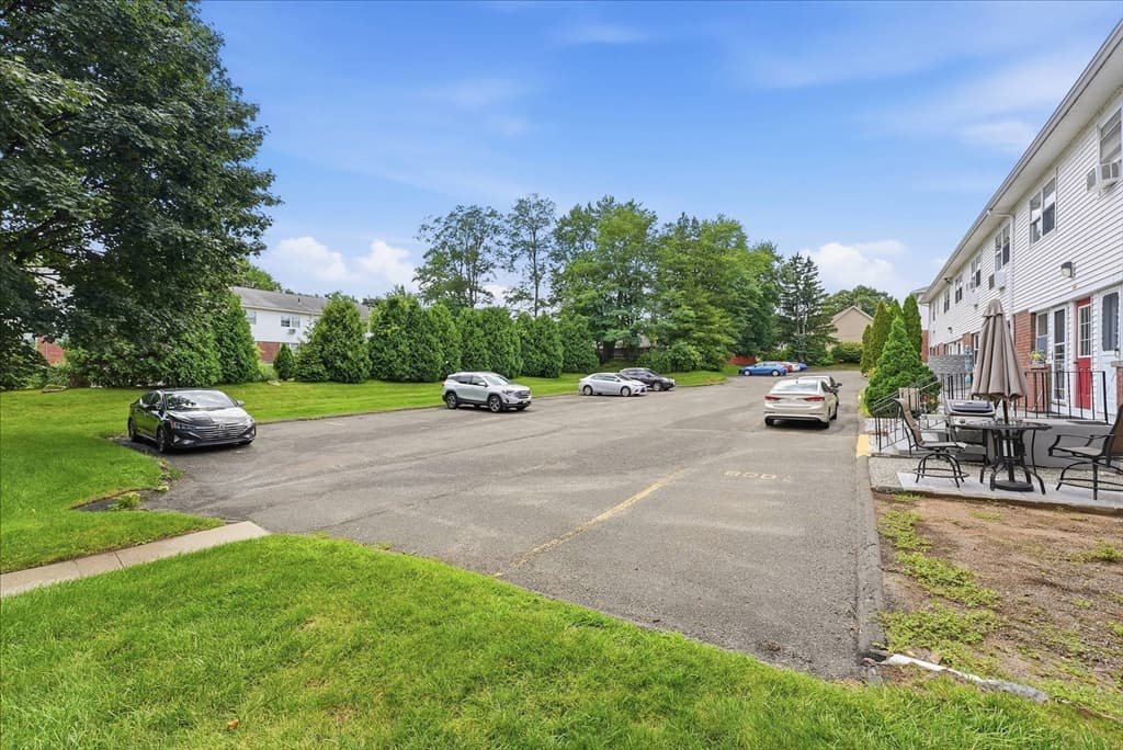 90 Colonial Circle # D, Chicopee MA 01020 photo 26