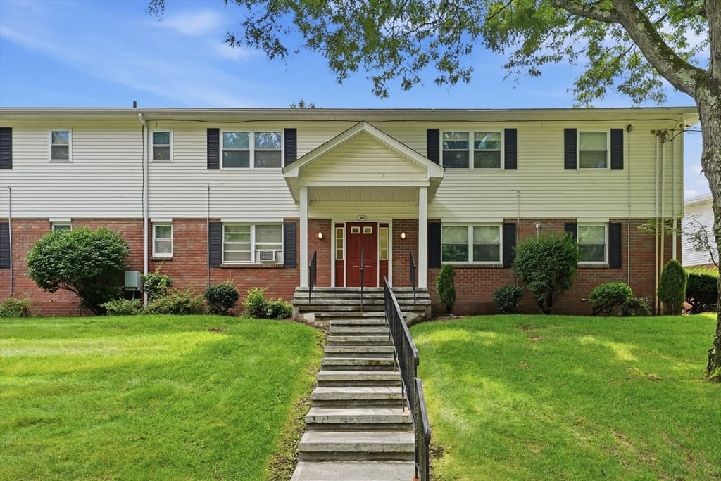 90 Colonial Circle # D, Chicopee MA 01020 photo 20