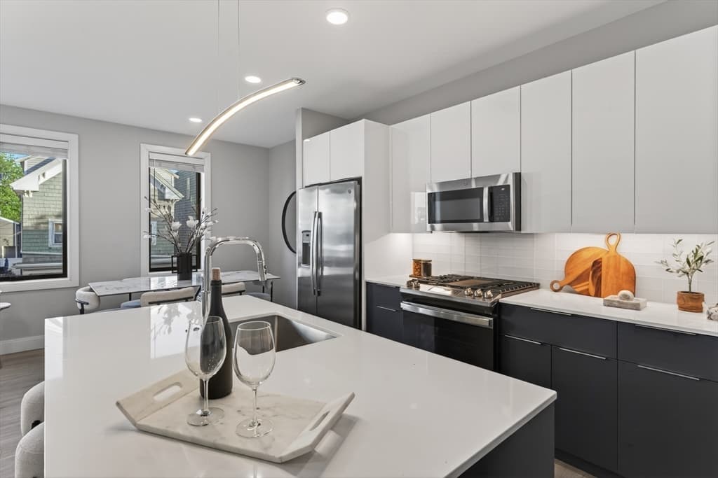 656 Saratoga # 205, Boston MA 02128 photo 11