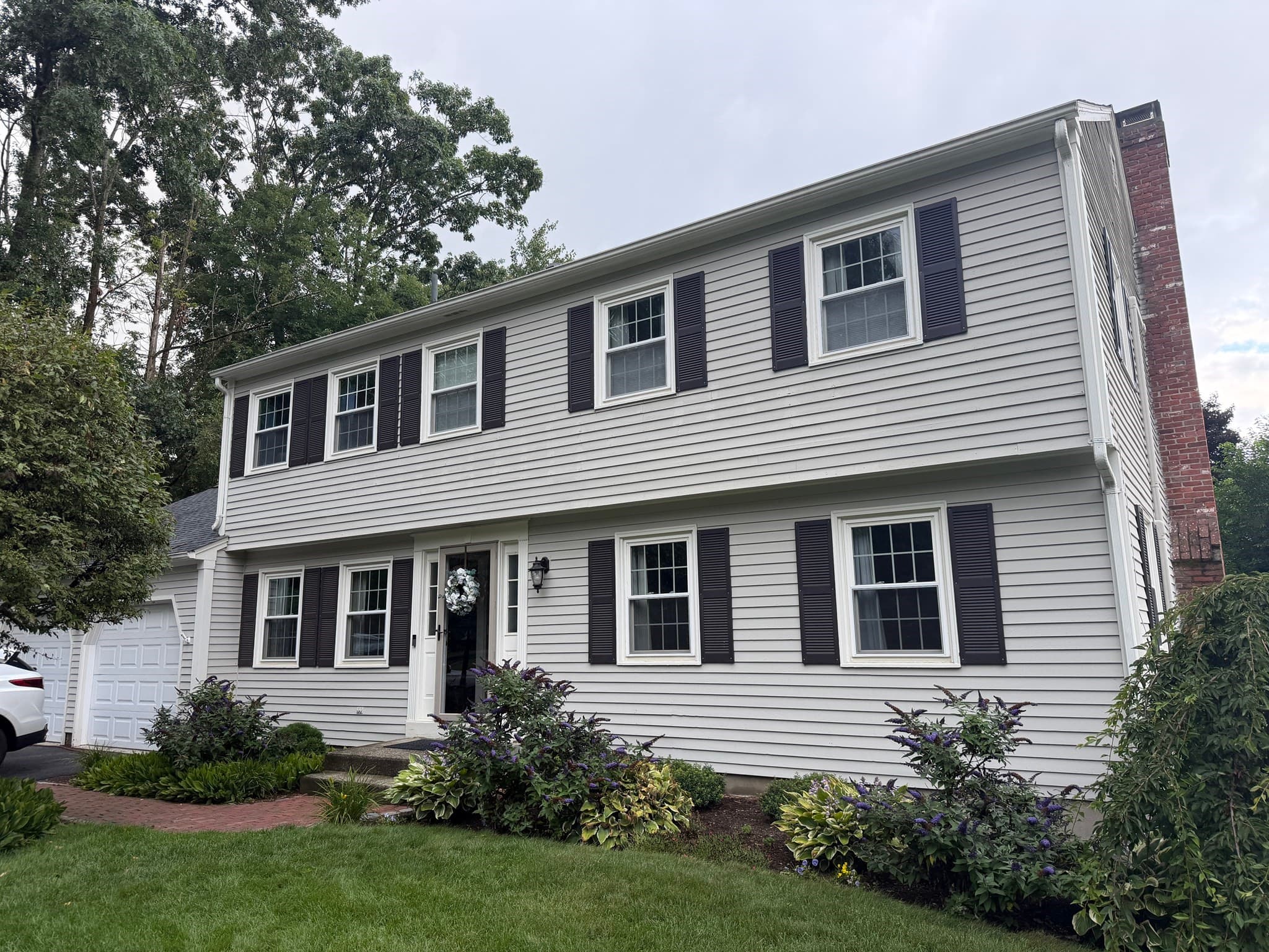 Single Family Residence at 4 Robertson Rd, Auburn MA 01501, Auburn, photo 2 of 32