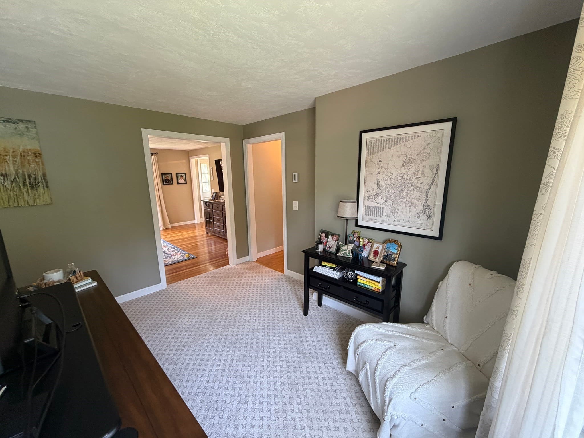 Single Family Residence at 4 Robertson Rd, Auburn MA 01501, Auburn, photo 18 of 32