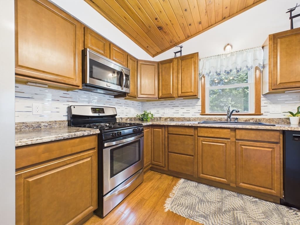 615 Taunton Ave, Seekonk MA 02771 photo 7
